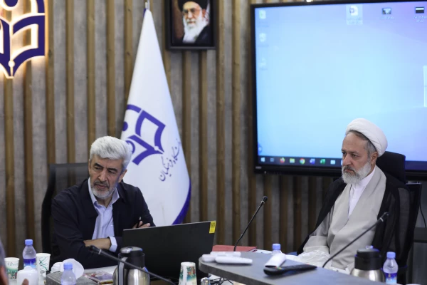 رئيس جامعة فرهنجيان: المعلمون المؤمنون والواعون في مجال الصلاة والمهدوية هم ناقلون مؤثرون 3