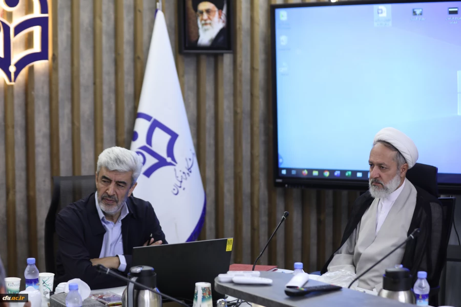 رئيس جامعة فرهنجيان: المعلمون المؤمنون والواعون في مجال الصلاة والمهدوية هم ناقلون مؤثرون 3