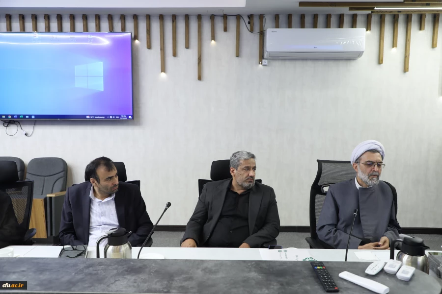 رئيس جامعة فرهنجيان: المعلمون المؤمنون والواعون في مجال الصلاة والمهدوية هم ناقلون مؤثرون 4