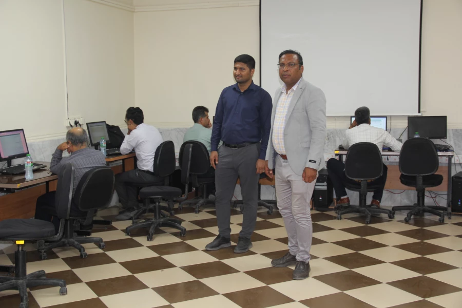  برگزاری آزمون الکترونیکی معلمان داوطلب اعزام به مدارس خارج از کشور در پردیس شهید بهشتی دانشگاه فرهنگیان هرمزگان 5