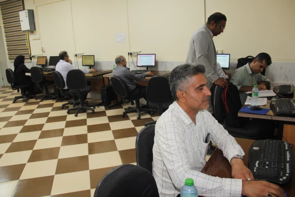  برگزاری آزمون الکترونیکی معلمان داوطلب اعزام به مدارس خارج از کشور در پردیس شهید بهشتی دانشگاه فرهنگیان هرمزگان 7