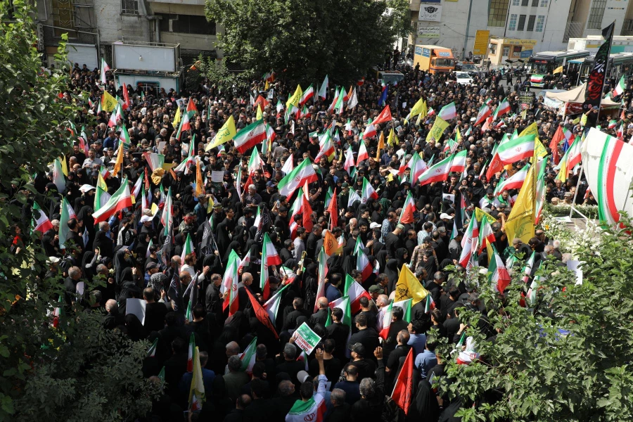 برپایی موکب دانشگاه فرهنگیان در آیین تشییع شهدای اقتدار ایران  16