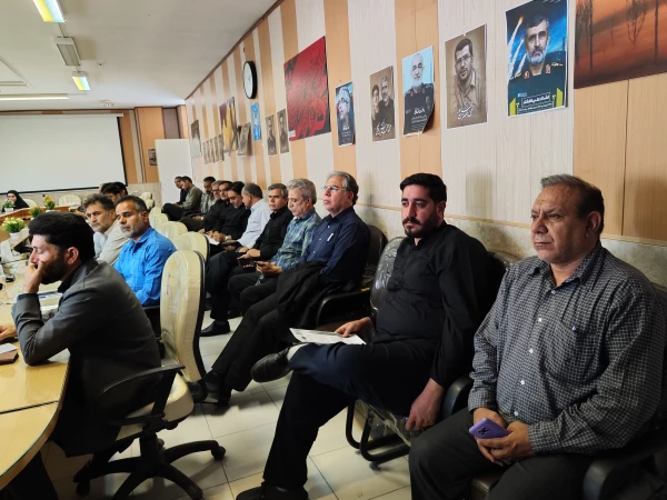 برگزاری نشست هم اندیشی اساتید دانشگاه فرهنگیان کرمانشاه با موضوع روایت جنگ تحمیلی جدید
 3