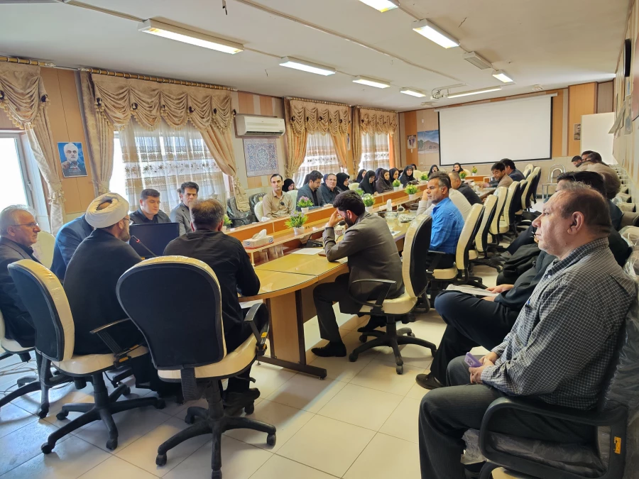 برگزاری نشست هم اندیشی اساتید دانشگاه فرهنگیان کرمانشاه با موضوع روایت جنگ تحمیلی جدید
 6