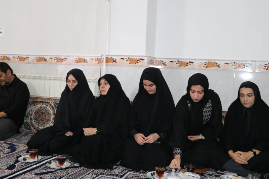 دیدار هیئت رئیسه دانشگاه فرهنگیان آذربایجان شرقی با خانواده معظم و معزز شهید قربانعلی ناموری در شهرستان بستان آباد 5