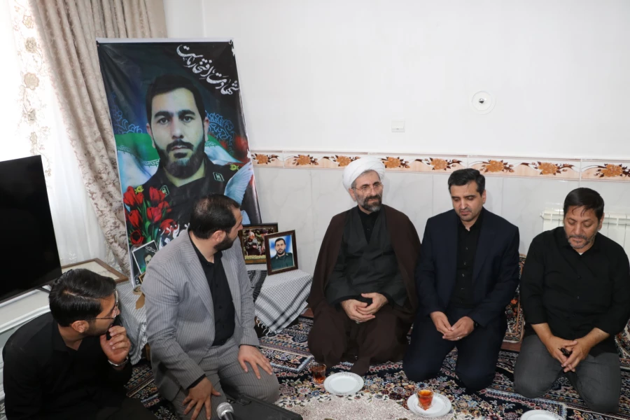 دیدار هیئت رئیسه دانشگاه فرهنگیان آذربایجان شرقی با خانواده معظم و معزز شهید قربانعلی ناموری در شهرستان بستان آباد 10