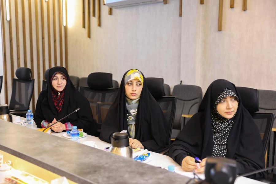 رئيس جامعة فرهنجيان في أول جلسة للهيئة المركزية لزيارة الأربعين الحسيني (ع):
الأربعين أروع حركة ثقافية في الجامعة 3