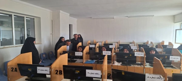 بازدید مدیرکل آموزش و پرورش استان اردبیل و هیات همراه وی از روند برگزاری ارزیابی تکمیلی داوطلبان ورود به دانشگاه فرهنگیان سال 1404