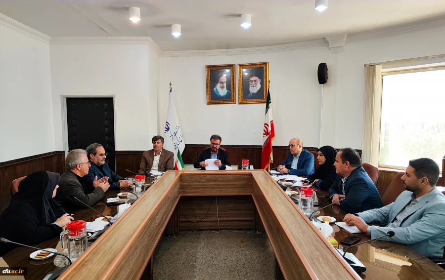 نشست پیگیری مسائل و مشکلات دانشگاه فرهنگیان در استانداری کرمانشاه
 4