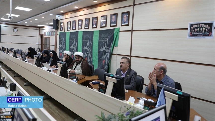 دومین جلسه کمیته علمی «همایش بین المللی مرجعیت علمی در تربیت معلم؛ چالش ها، راهبردها و راهکارها» در پژوهشگاه برگزار شد. 3