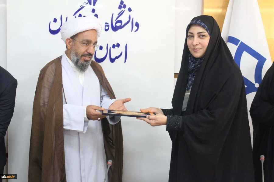 سرپرست پردیس بنت الهدی صدر بوشهر شد 4