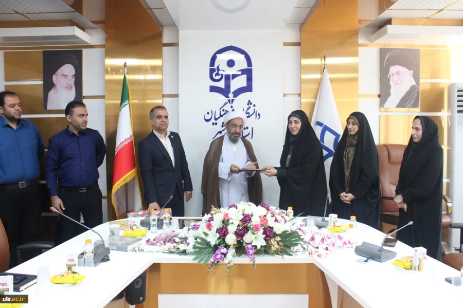 سرپرست پردیس بنت الهدی صدر بوشهر شد 18