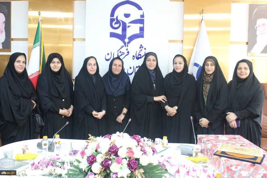 سرپرست پردیس بنت الهدی صدر بوشهر شد 26