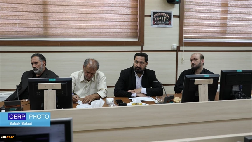 دومین جلسه کمیته علمی «همایش بین المللی مرجعیت علمی در تربیت معلم؛ چالش ها، راهبردها و راهکارها» در پژوهشگاه برگزار شد.
 2