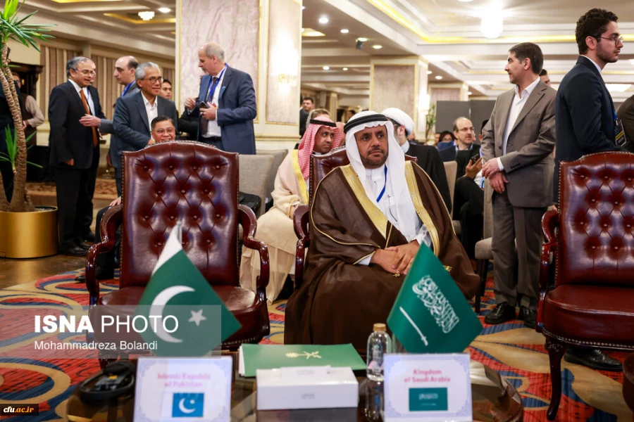 دیدار حسین امیدی با نمایندگان وزارت علوم کشور عربستان در حاشیه دومین اجلاس وزیران علوم کشورهای اسلامی با محوریت هوش مصنوعی 2