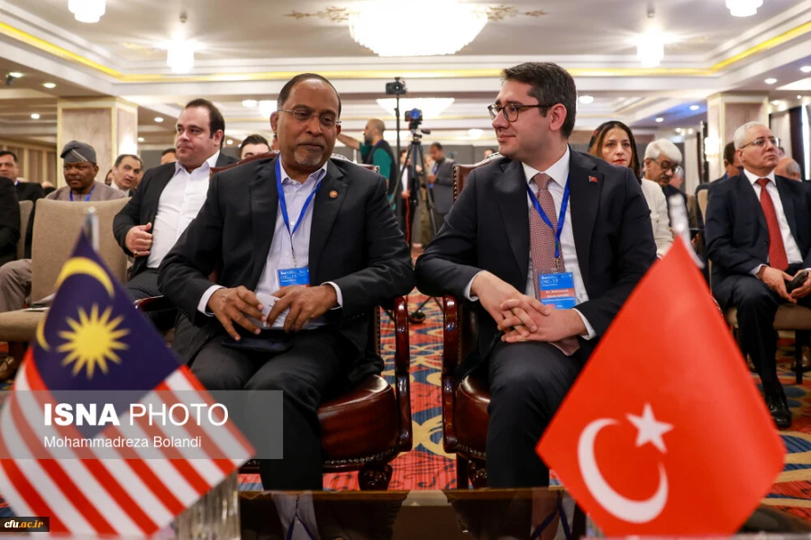 دیدار حسین امیدی با نمایندگان وزارت علوم کشور تونس در حاشیه دومین اجلاس وزیران علوم کشورهای اسلامی با محوریت هوش مصنوعی 2