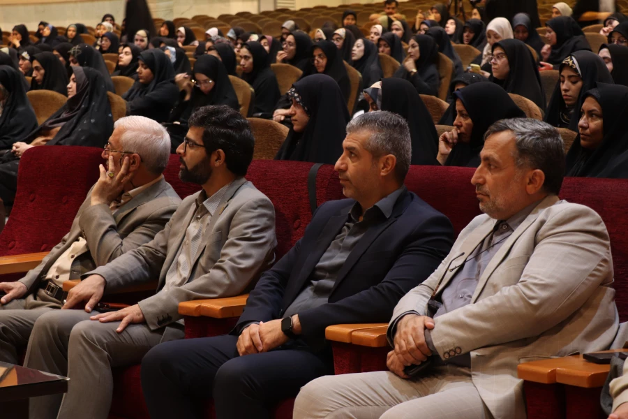 دانشگاه فرهنگیان؛ سنگر دفاع از ارزش های انقلاب اسلامی
 3