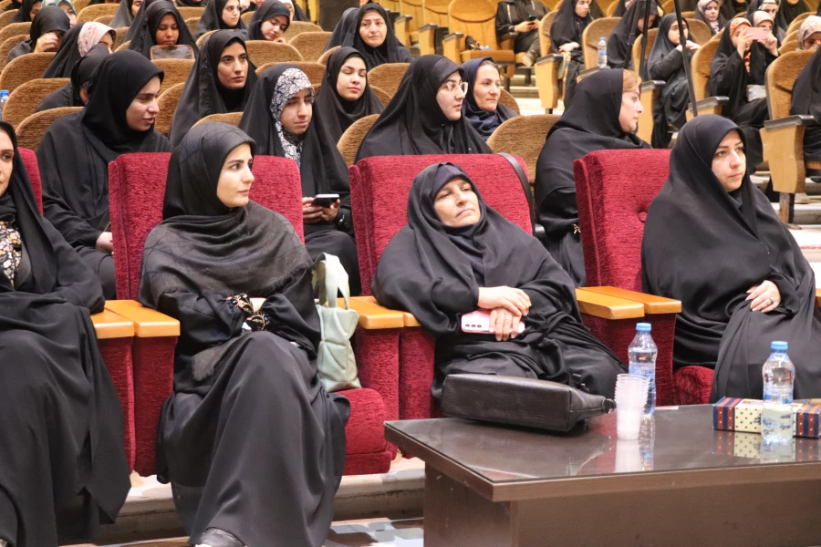 دانشگاه فرهنگیان؛ سنگر دفاع از ارزش های انقلاب اسلامی
 4