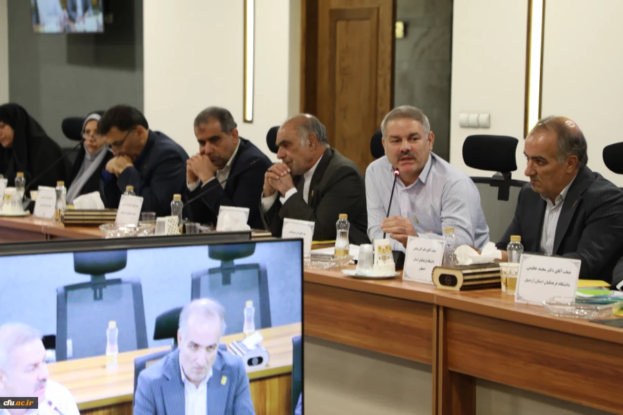 نشست هم اندیشی مدیران استانی با اعضای هیات رئیسه دانشگاه فرهنگیان با رویکرد تبیین برنامه های فرصت مهر 25