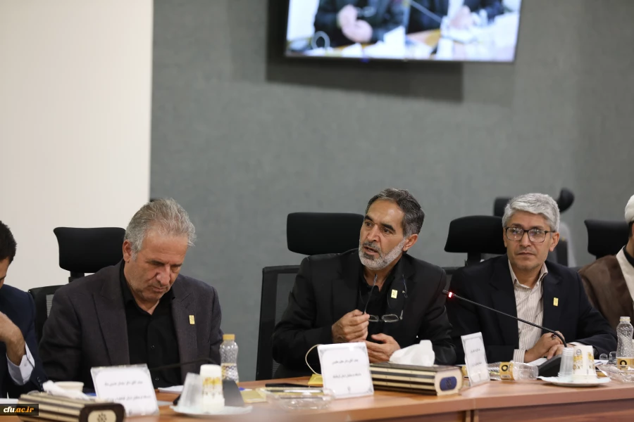 نشست هم اندیشی مدیران استانی با اعضای هیات رئیسه دانشگاه فرهنگیان با رویکرد تبیین برنامه های فرصت مهر 42