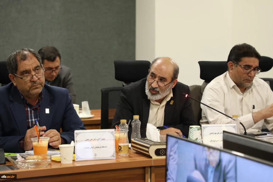 نشست هم اندیشی مدیران استانی با اعضای هیات رئیسه دانشگاه فرهنگیان با رویکرد تبیین برنامه های فرصت مهر 60