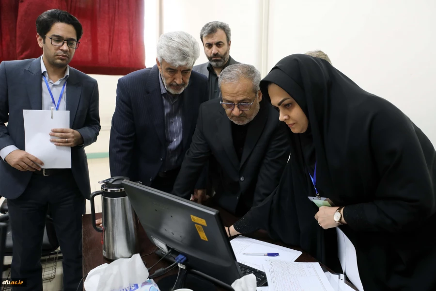 وزير التربية والتعليم خلال زيارته لمركز تقييم المرشحين للالتحاق بجامعة فرهنجيان أوضح:
500 ألف مرشح للالتحاق بالجامعة يتقدمون بطلبات الالتحاق بجامعة فرهنجيان 2