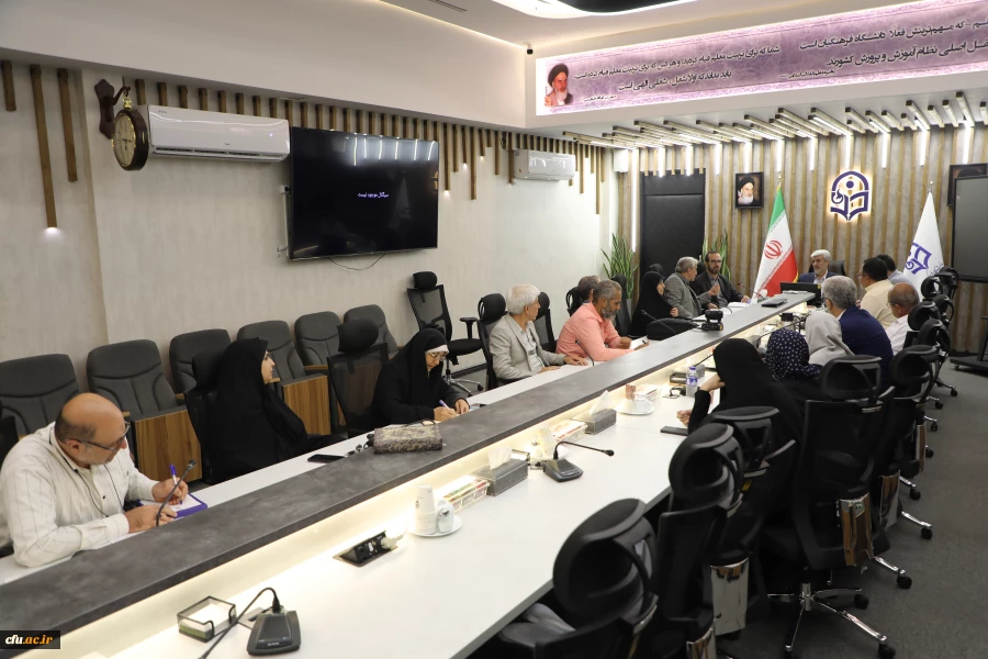 نشست نمایندگان بازنشستگان دانشگاه فرهنگیان با رئیس دانشگاه و نماینده وزیر آموزش و پرورش 8