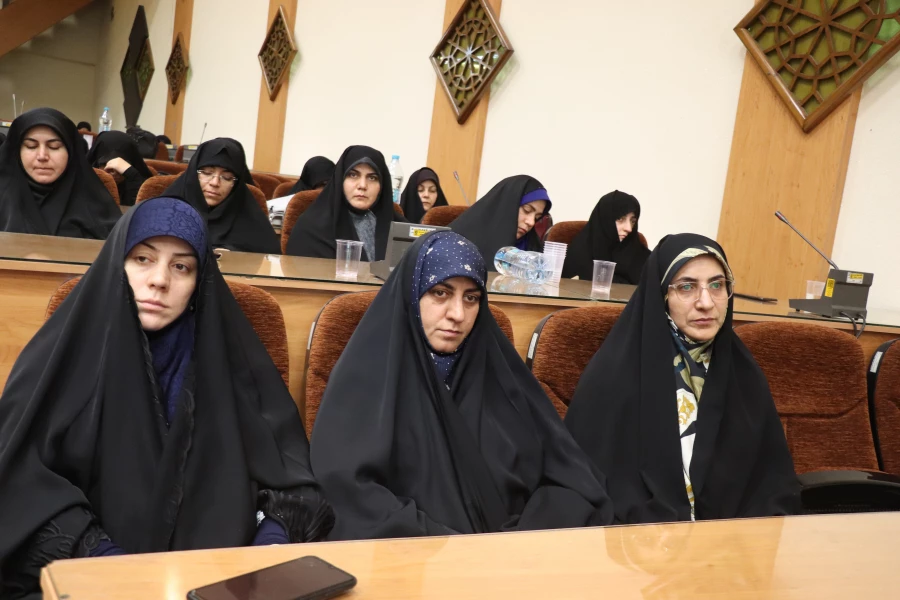 ضرورت همراهی و همدلی مسئولان نهاد نمایندگی با مدیران دانشگاه با توجه به چرخش ساختاری دانشگاه فرهنگیان از اداری به دانشگاهی 4