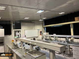 تخصیص ۱۴۰ میلیارد ریال برای تجهیز آزمایشگاه های قطب های علوم پایه دانشگاه فرهنگیان