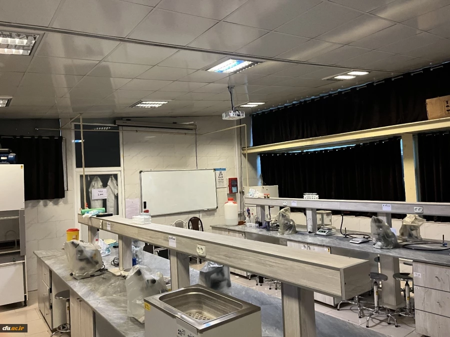 تخصیص ۱۴۰ میلیارد ریال برای تجهیز آزمایشگاه های قطب های علوم پایه دانشگاه فرهنگیان 2