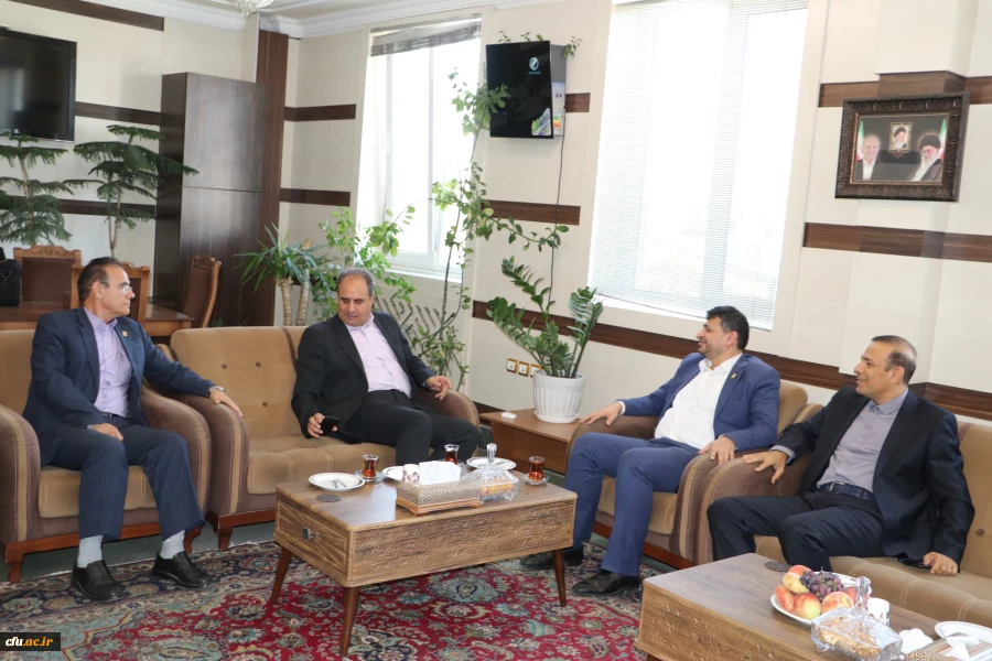 دیدار معاون امور دانشجویی دانشگاه فرهنگیان کشور و رئیس دانشگاه فرهنگیان آذربایجان شرقی با مدیرکل آموزش و پرورش استان آذربایجان شرقی  3