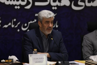 رئيس جامعة فرهنجيان: التحول الإداري في الجامعة قائم على مبدأ الجدارة والكفاءة