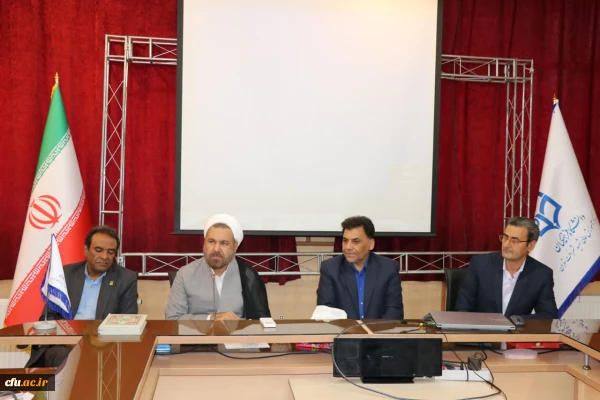  مستشار رئيس الجامعة لشؤون جامعات فرهنجيان في المحافظات: 2