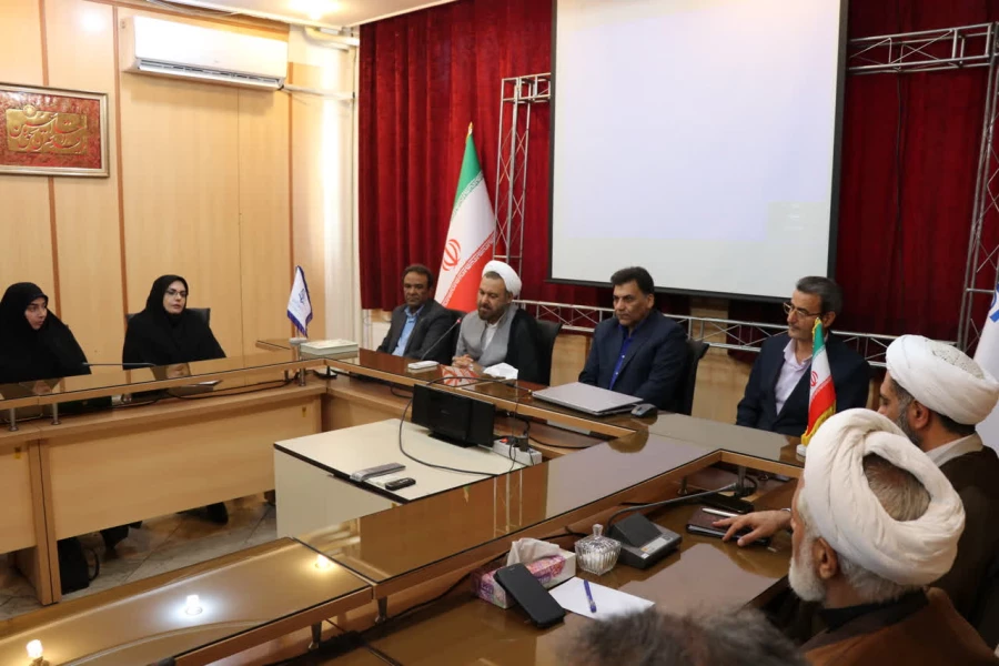  مستشار رئيس الجامعة لشؤون جامعات فرهنجيان في المحافظات: 4