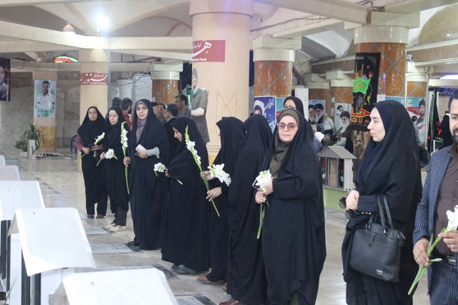 به مناسبت آغاز هفته دفاع مقدس؛
برگزاری آئین تجدید میثاق دانشگاهیان دانشگاه فرهنگیان استان بوشهر با شهدا 3