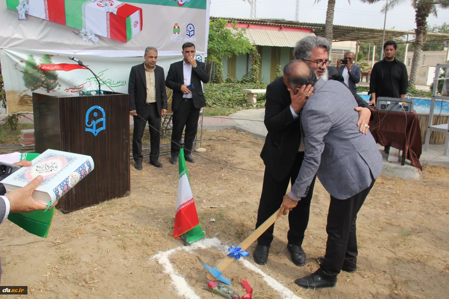 آیین کلنگ زنی احداث یادمان شهید گمنام به میزبانی دانشگاه فرهنگیان هرمزگان 39