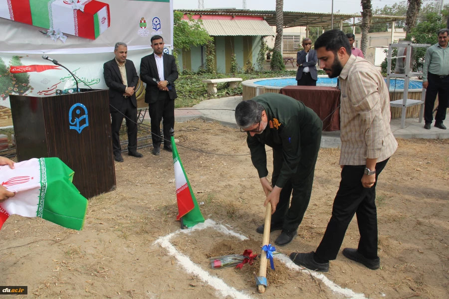 آیین کلنگ زنی احداث یادمان شهید گمنام به میزبانی دانشگاه فرهنگیان هرمزگان 48