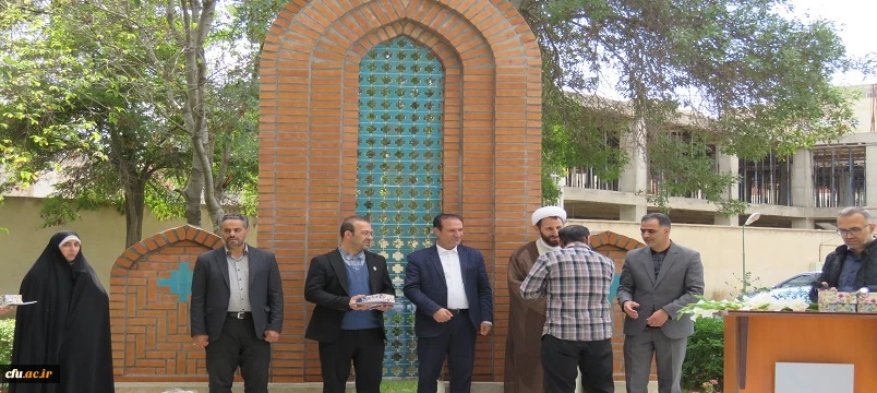 مراسم گرامیداشت هفته دفاع مقدس در دانشگاه با تجلیل از همکاران ایثارگر برگزار شد 9