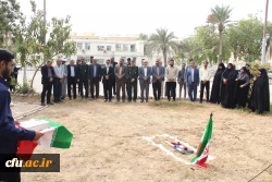 آیین کلنگ زنی احداث یادمان شهید گمنام به میزبانی دانشگاه فرهنگیان هرمزگان، برگزار شد. 2