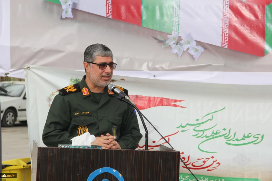 آیین کلنگ زنی احداث یادمان شهید گمنام به میزبانی دانشگاه فرهنگیان هرمزگان، برگزار شد. 5