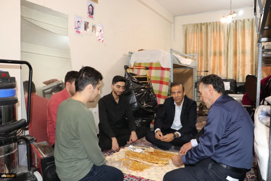 رئیس دانشگاهی که با معلمان آینده هم سفره شد 4