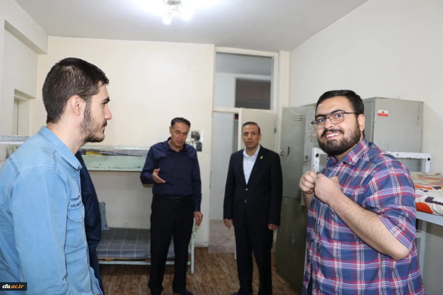 رئیس دانشگاهی که با معلمان آینده هم سفره شد 5