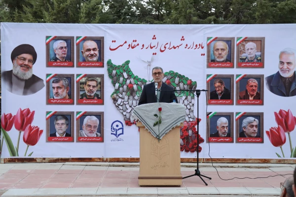 فرماندهی امامین انقلاب و حضور مردم در دو جنگ تحمیلی، باعث شکست دشمنان شد. 3