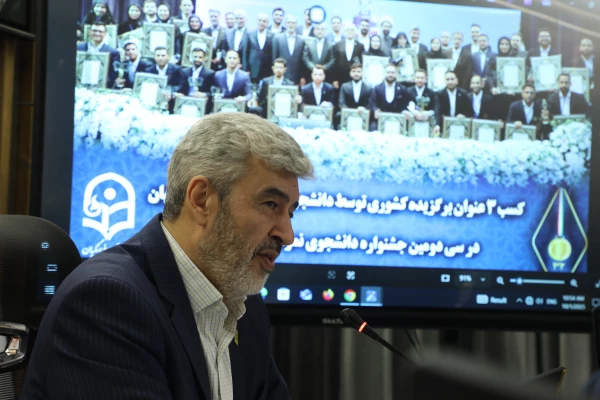 قدردانی دانشگاه فرهنگیان از سه دانشجومعلم برتر جشنواره دانشجوی نمونه کشوری 4