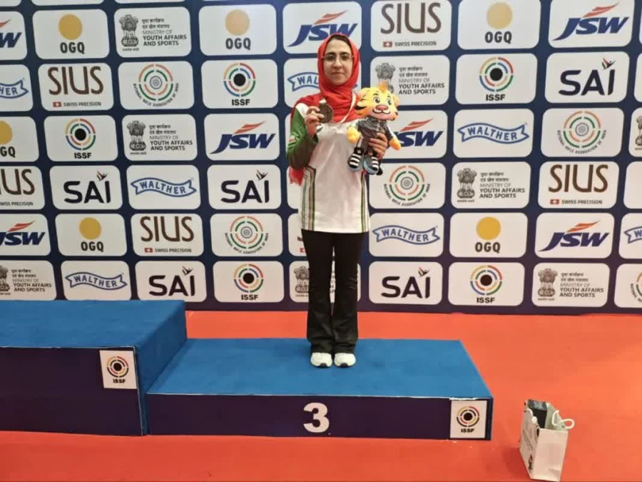 فاطمه شکاری دانشجومعلم اصفهانی، برنز جهانی تیراندازی جوانان را برای ایران و دانشگاه فرهنگیان به ارمغان آورد 4