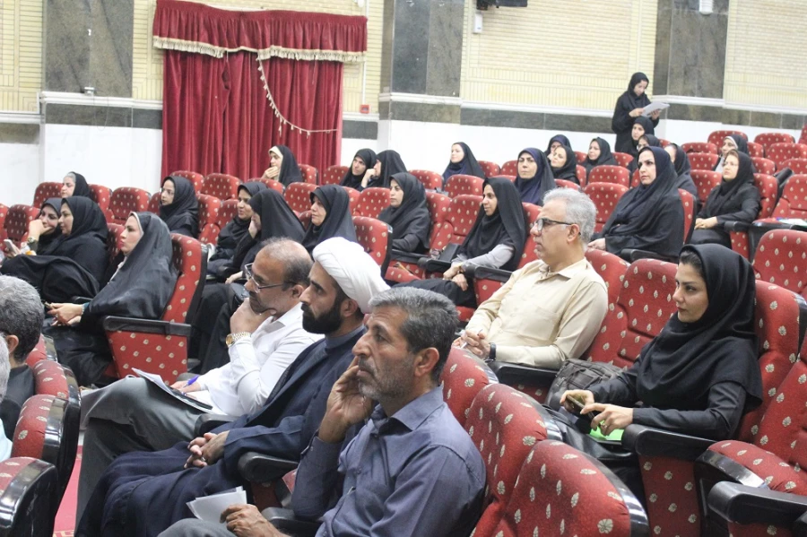 با حضور رئیس دانشگاه فرهنگیان استان بوشهر؛
برگزاری دوره بازآموزی کارورزی ۱ و ۳ اساتید دانشگاه فرهنگیان بوشهر 5
