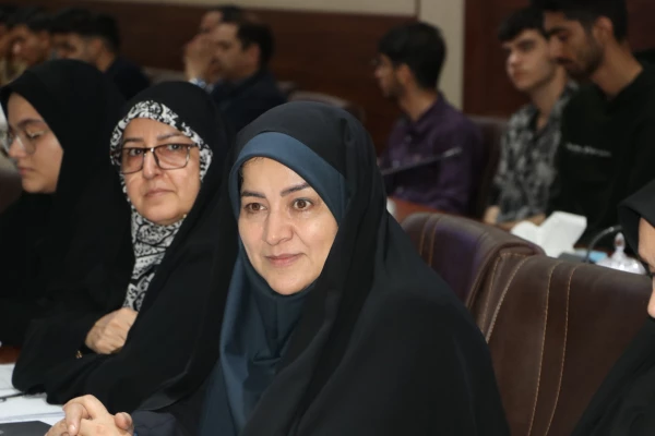 آیین تجلیل از دانشجوی نمونه  و برتر کشوری و استاد برتر دانشگاه فرهنگیان استان آذربایجان شرقی  11