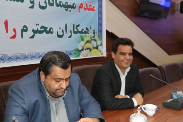 آیین تجلیل از دانشجوی نمونه  و برتر کشوری و استاد برتر دانشگاه فرهنگیان استان آذربایجان شرقی  12