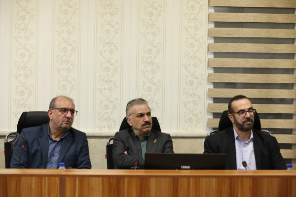 تربیت دانشجومعلمان متعهد به نماز و قرآن از اولویت های اصلی این دانشگاه است 7