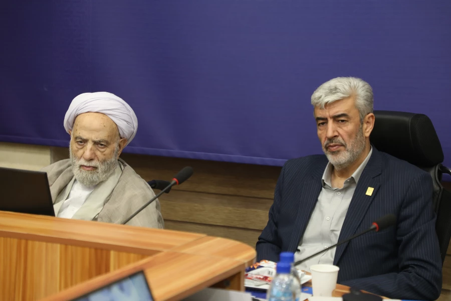 تربیت دانشجومعلمان متعهد به نماز و قرآن از اولویت های اصلی این دانشگاه است 12